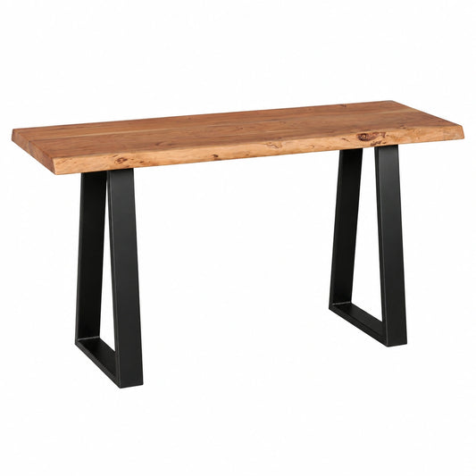 Table, en bois massif, pour les espaces de vie